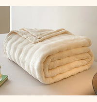 Giftiform™ -Velvet torkkupeitto pehmeyttä ja lämpöä jokaiseen hetkeen